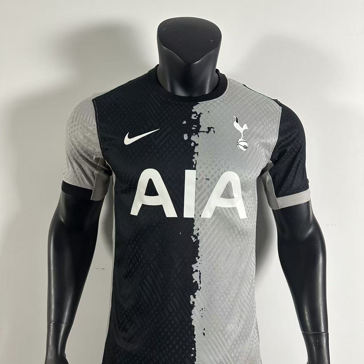 25/26 Tottenham home jersey