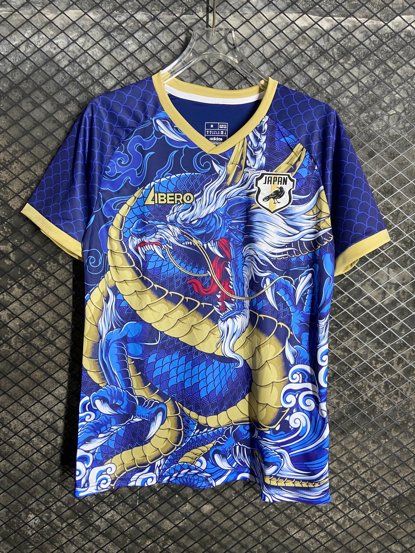 Maillot bleu à motifs de dragon japonais 24/25