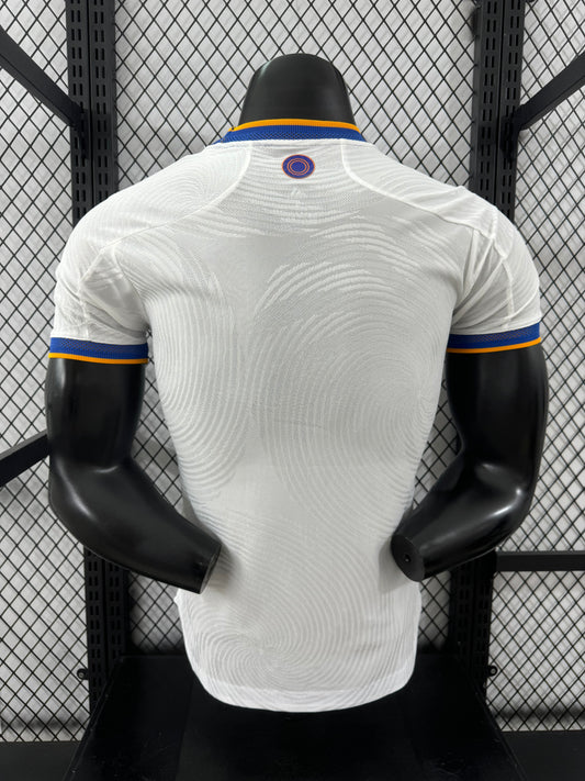 21/22 Real Madrid home jersey