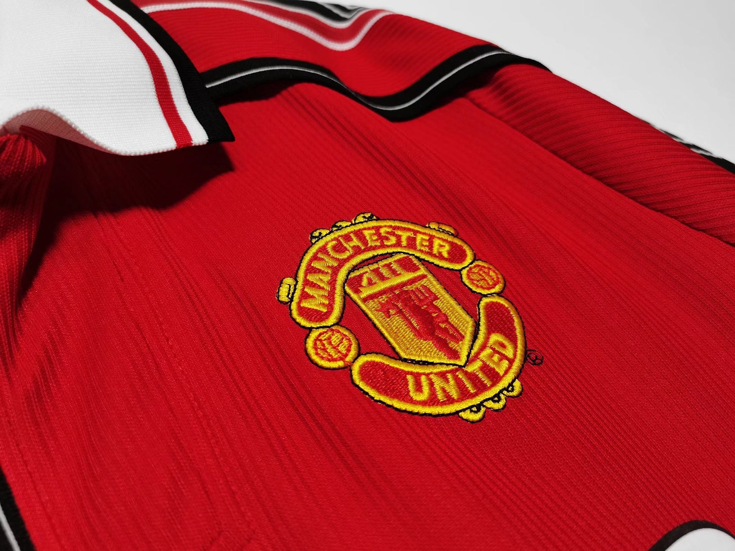 98/99 Manchester United home long sleeved jersey