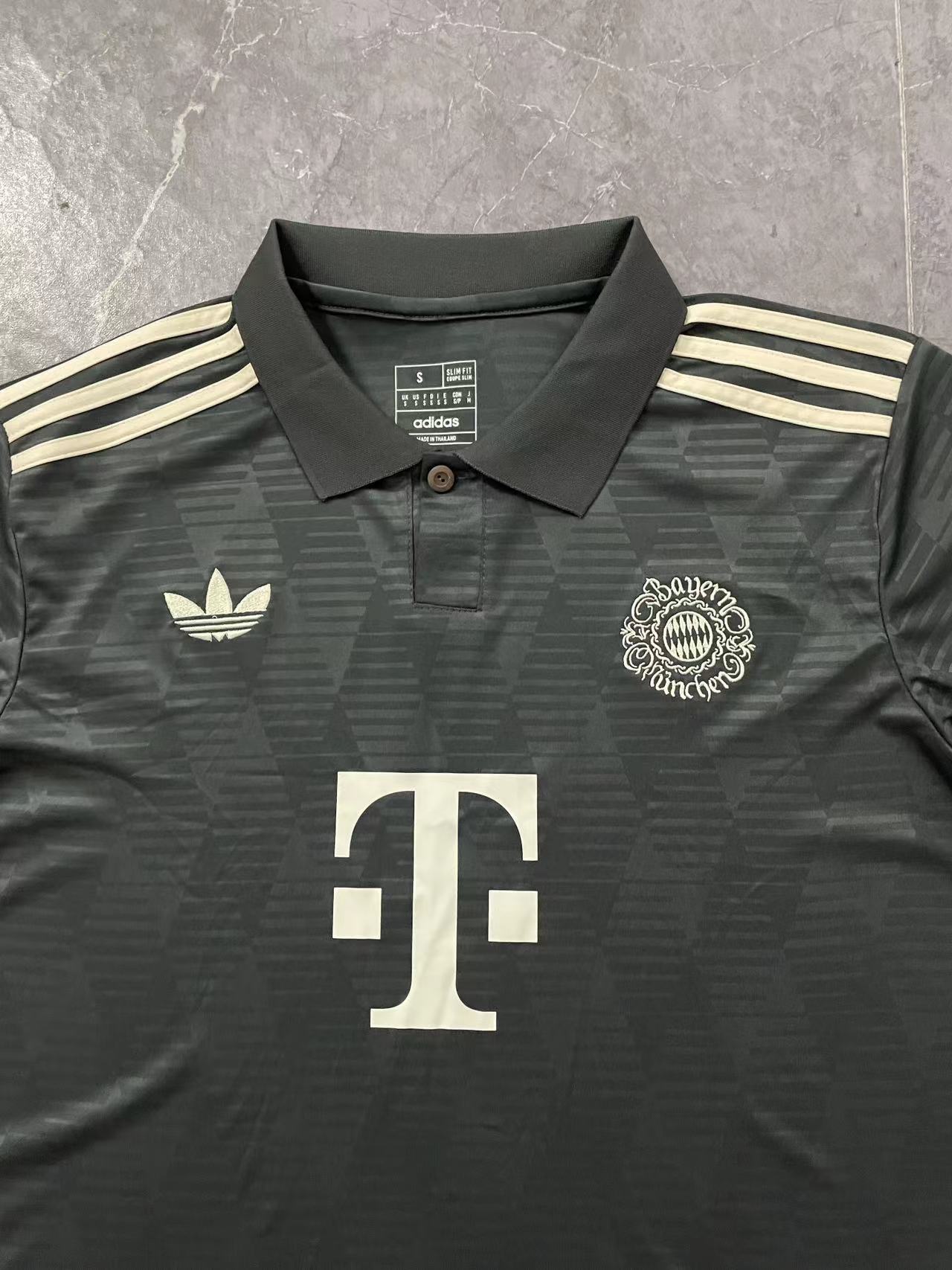 Maillot gris Bayern Beer Festival 24/25