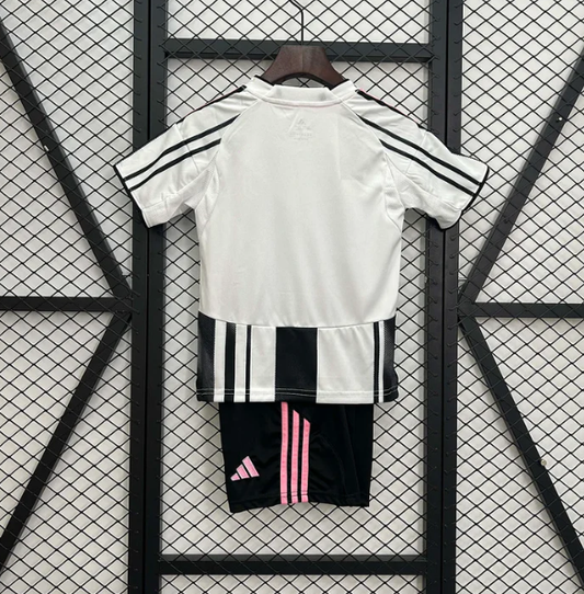 25/26 Juventus Home Kit Kids