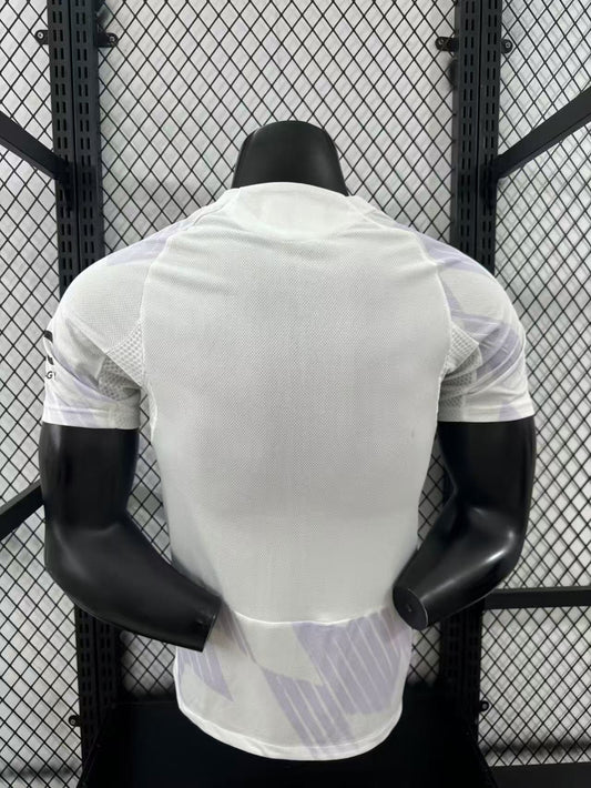 25/26 Manchester United away jersey