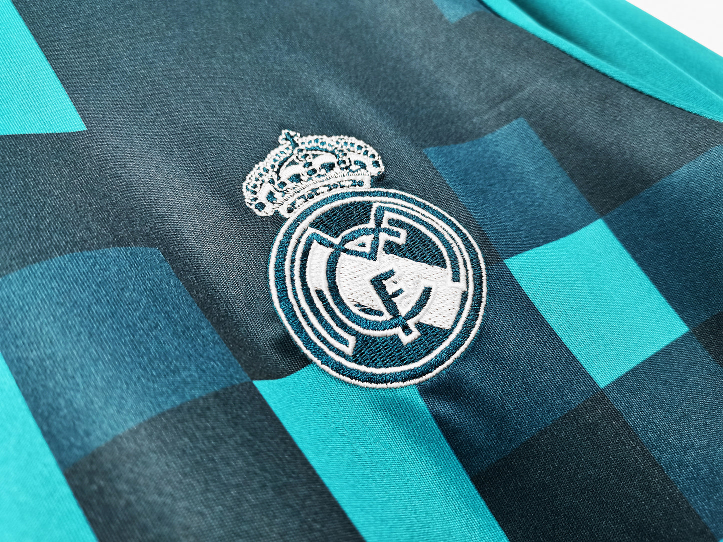 17/18 Real Madrid second away long sleeved jersey