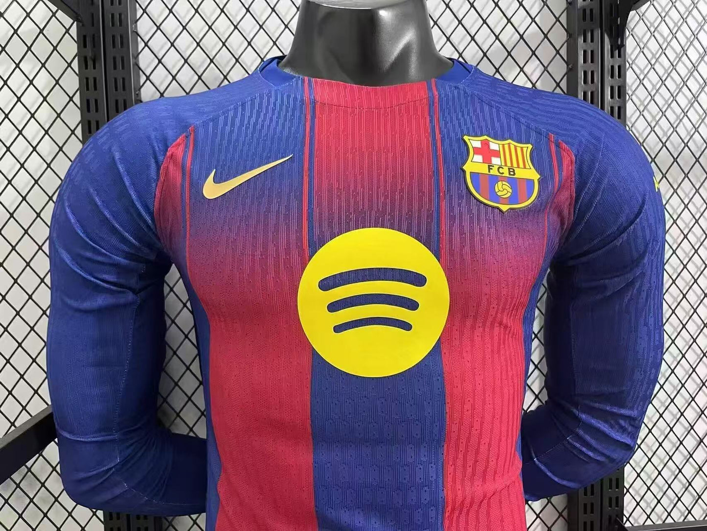 25/26 Barcelona home long sleeved jersey