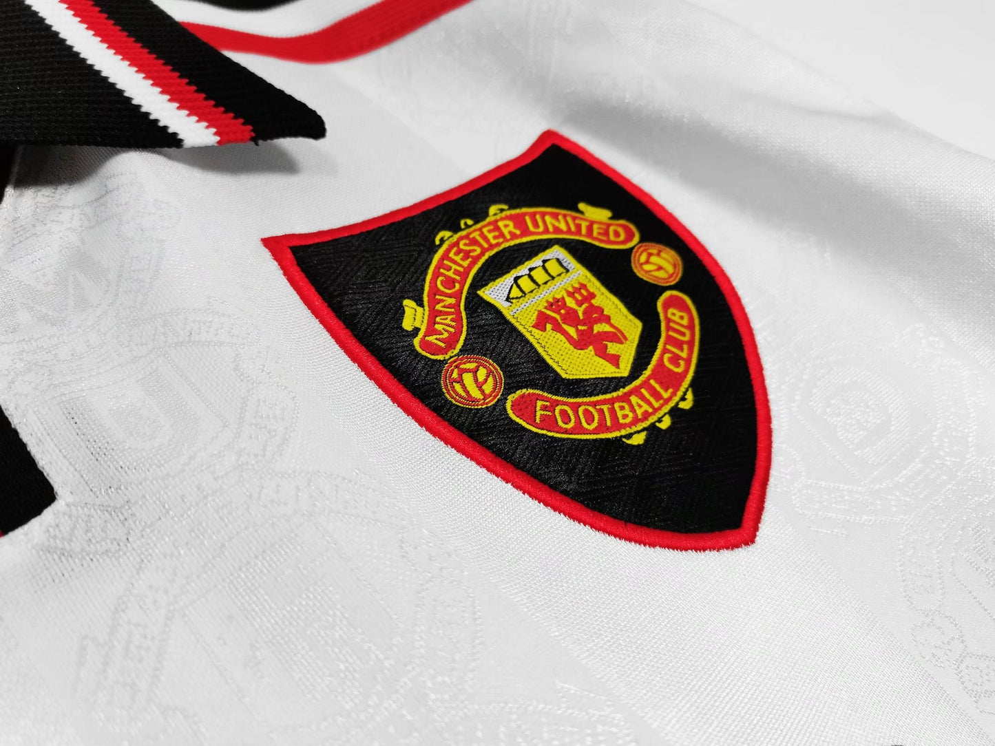 1998/99 Manchester United away long sleeved jersey
