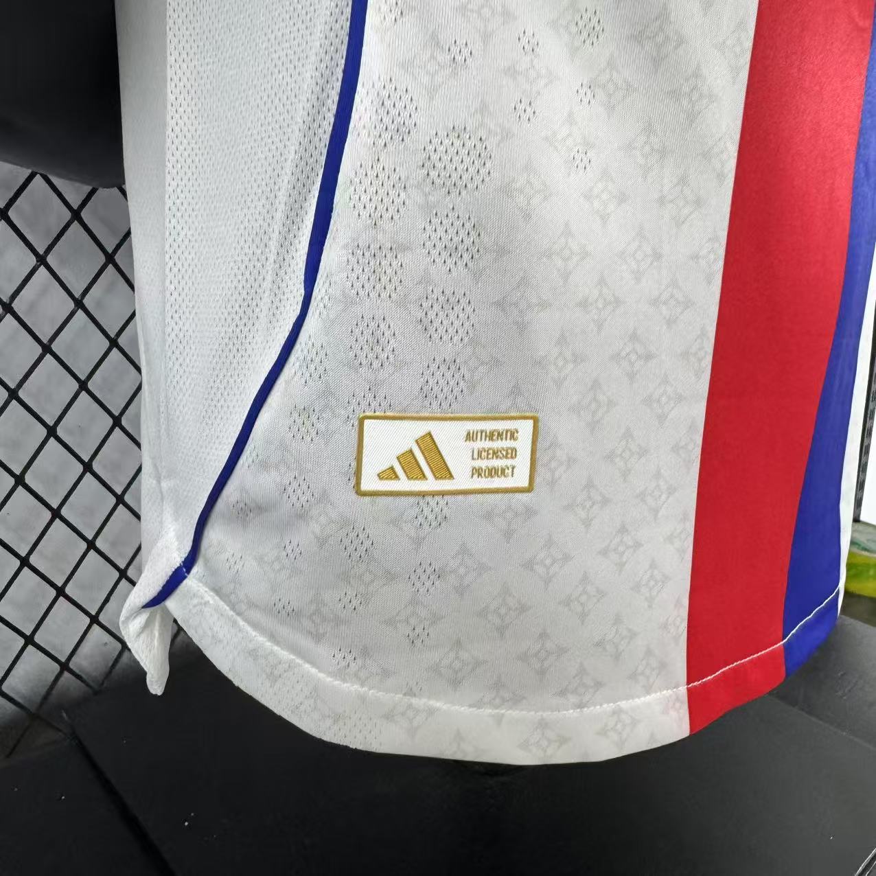 25/26 Lyon home jersey