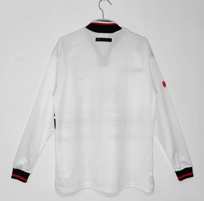 1998/99 Manchester United away long sleeved jersey