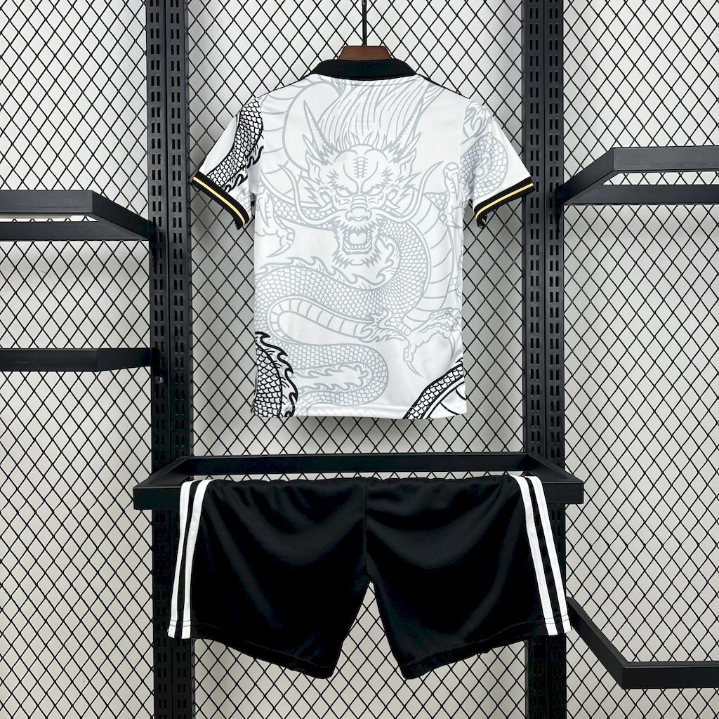 Real Madrid 2022/23 Dragon Kids Kit