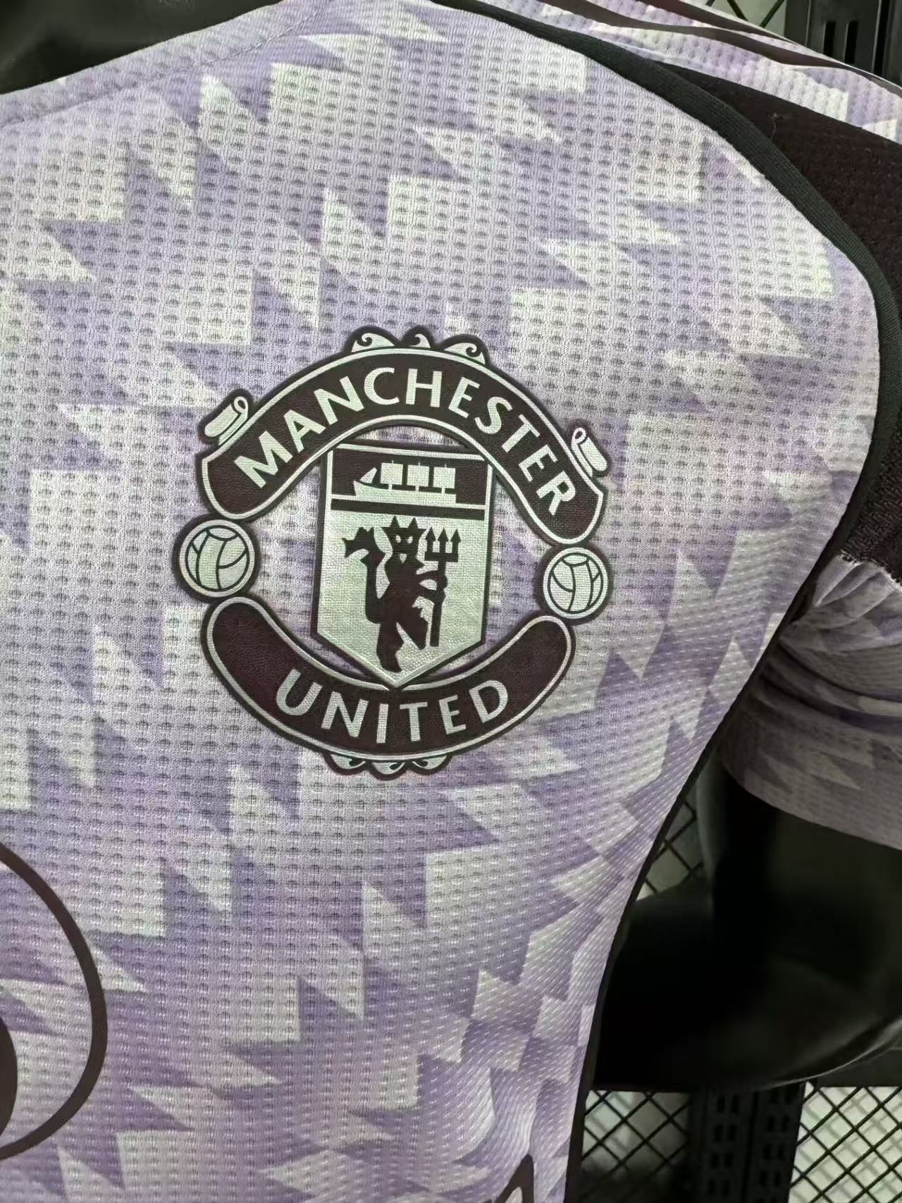25/26 Manchester United away jersey