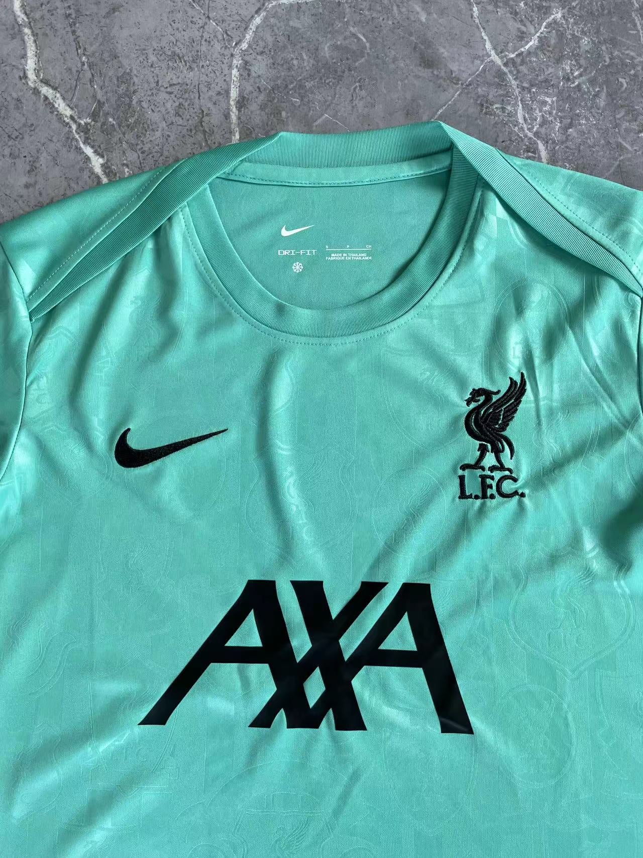 Maillot d'entraînement pré-match Liverpool 24/25 vert