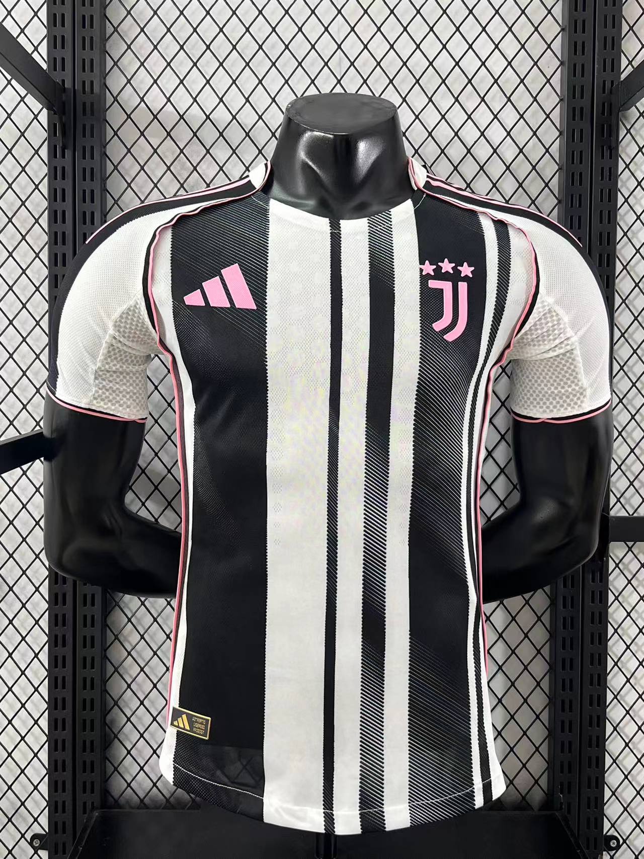 25/26 Juventus home jersey