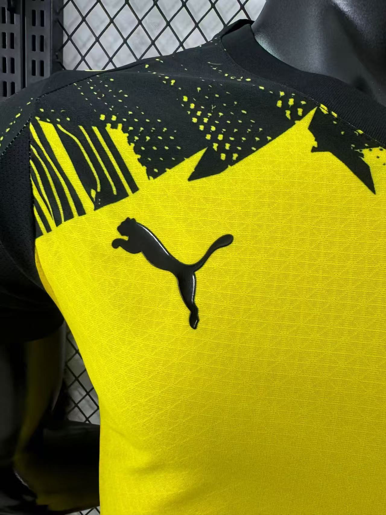25/26 Dortmund home jersey