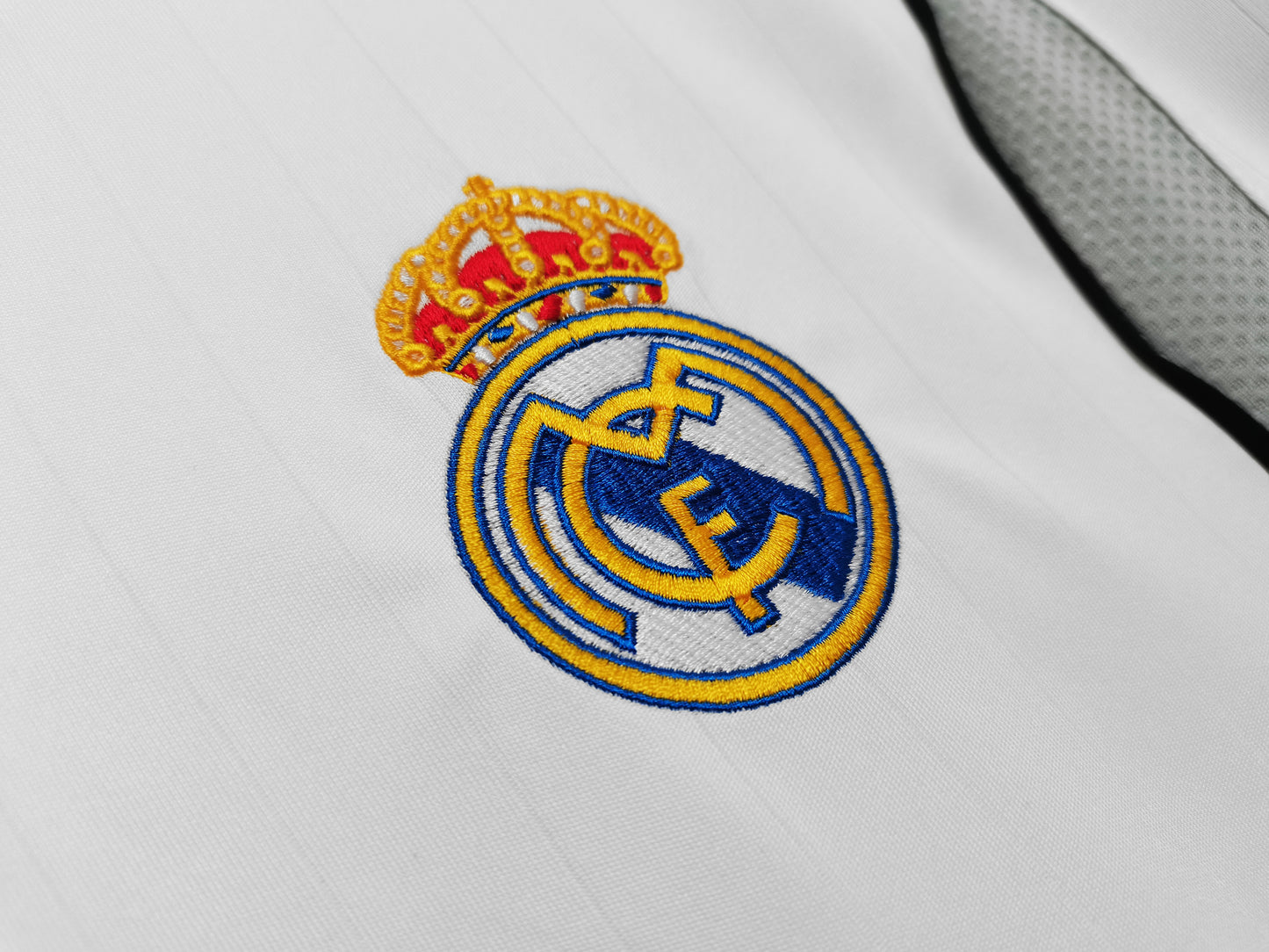 06/07 Real Madrid home jersey