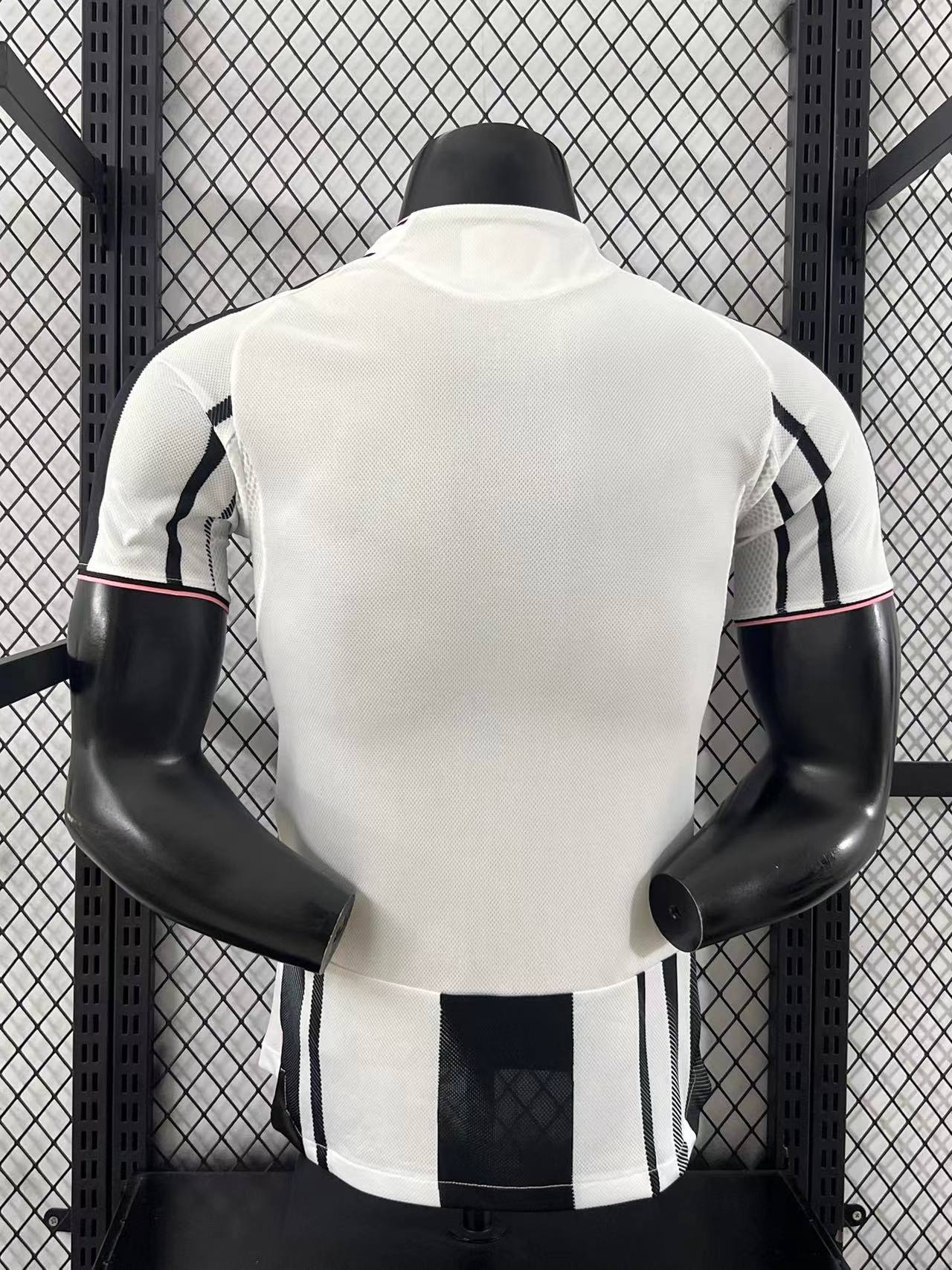 25/26 Juventus home jersey