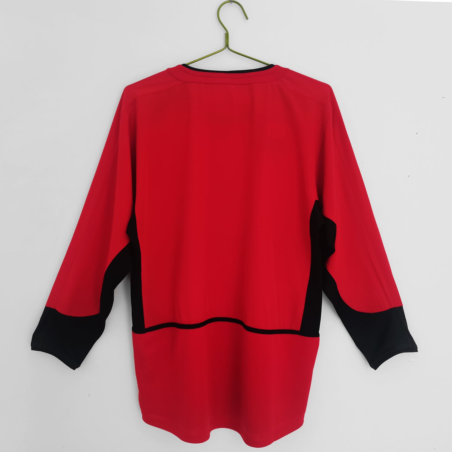 2002/04 Manchester United home long sleeved jersey