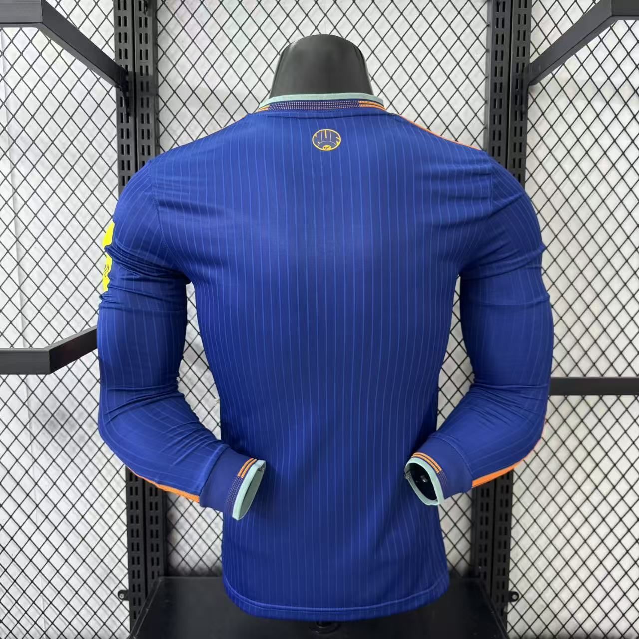 25/26 Newcastle second away long sleeved jersey